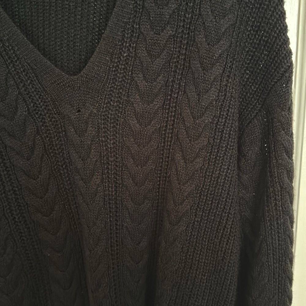 Collared Cable Knit Sweater - L - Picture 4 of 7